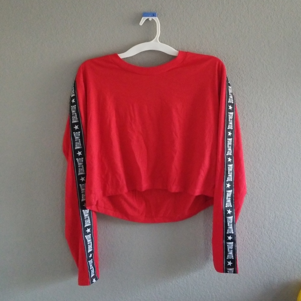 Red long-sleeved worldwide top